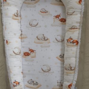 Álomerdő babafészek, ajándék szoptatós párnával